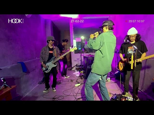 The Kick - UFO, Terekam CCTV HOOKSpace